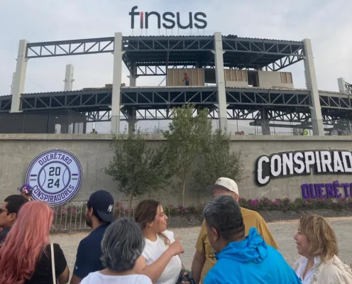  Estrenaron estadio y apalearon. 
